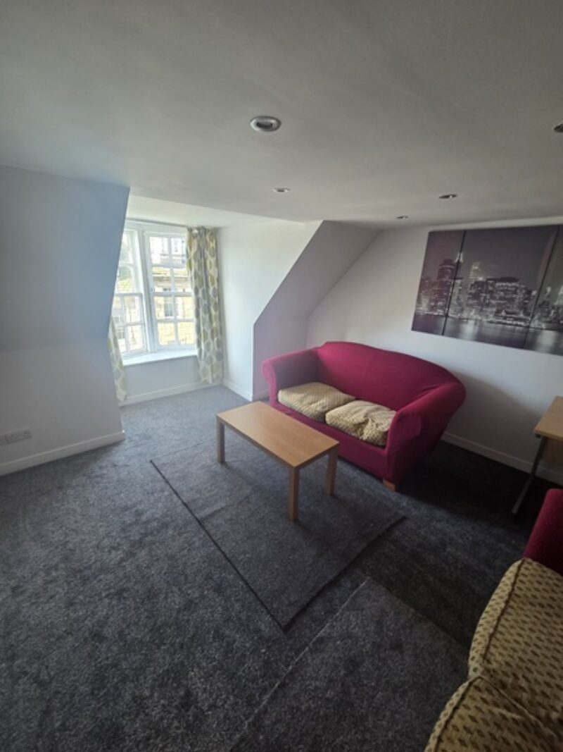 31 F Marischal St 3