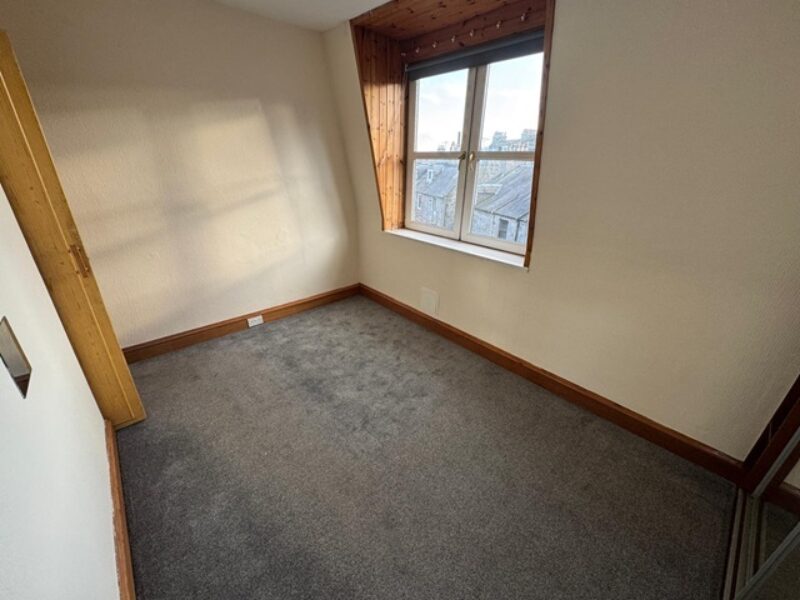 65 Powis Pl 4